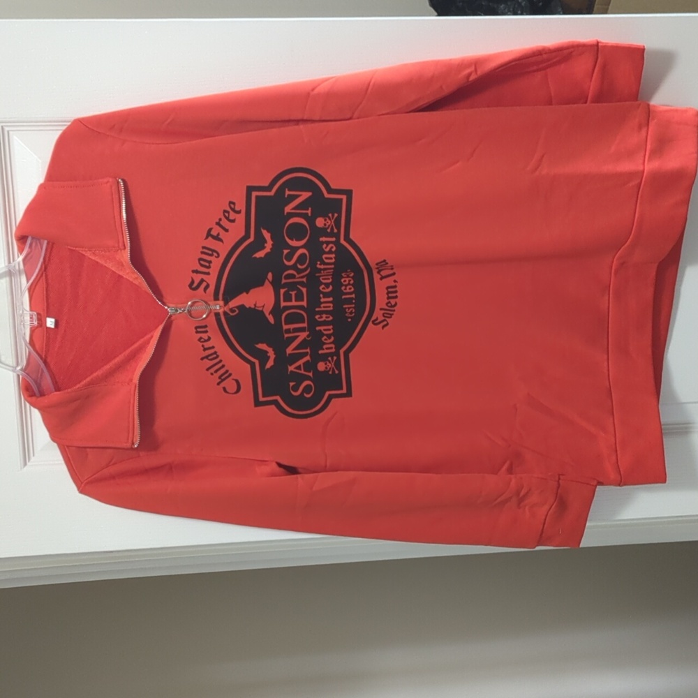 Sanderson Bread and Breakfast sweatshirt size M